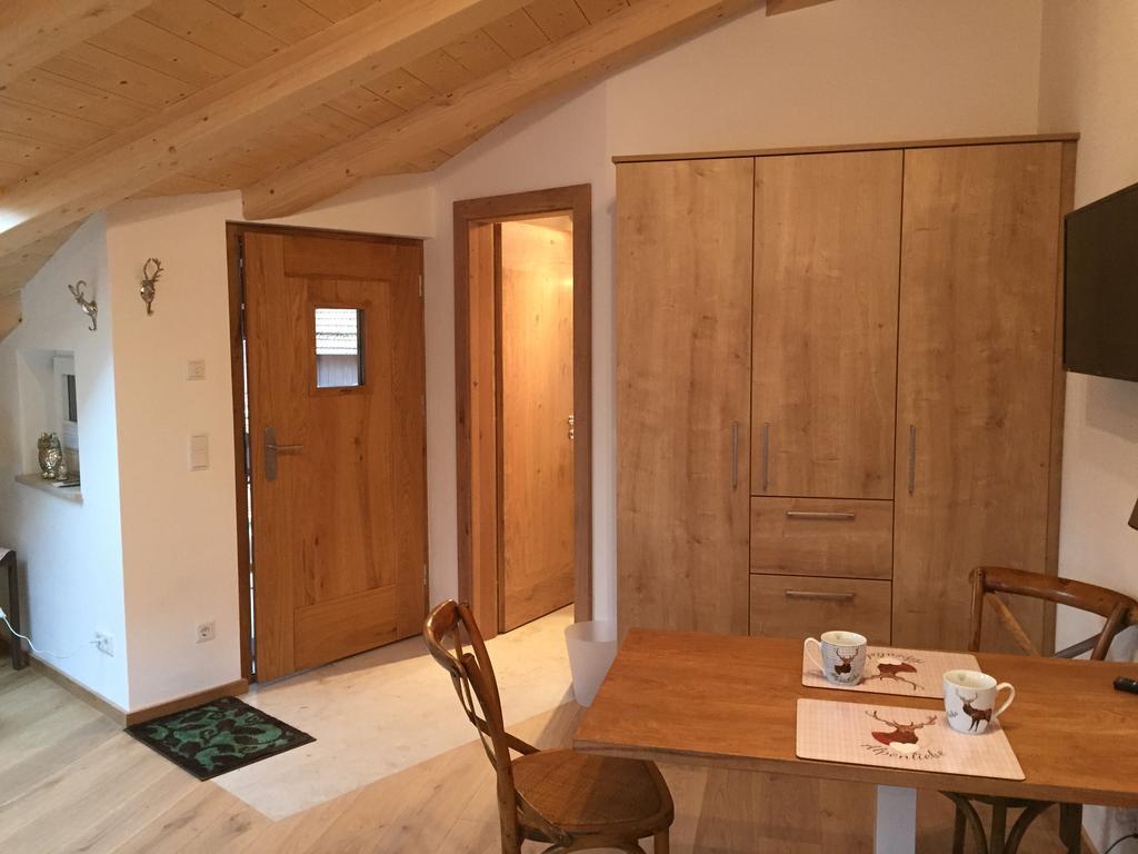 Ferienwohnung Ostermair Apartment Gudiberg Garmisch-Partenkirchen Room photo